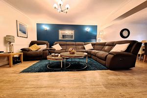 Living Room - click for photo gallery